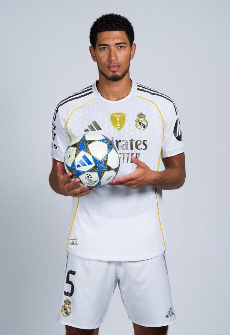 皇马欧冠大名单：姆巴佩、维尼修斯领衔，赫伊森、裤袜缺席（皇马欧冠名单出炉：姆巴佩、维尼修斯领衔，赫伊森、裤袜缺阵）