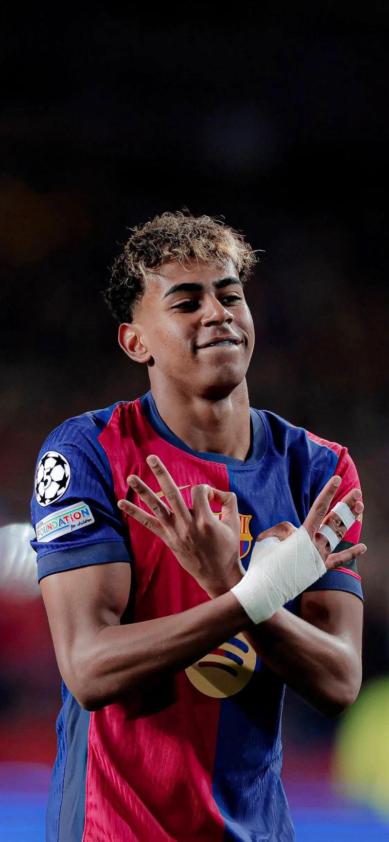 官方：深圳男篮与中锋阿尔法·卡巴签约，将身披27号球衣