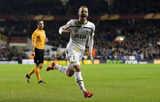 文图拉：执教意大利时媒体充满了敌意；现代足球充斥着表演（文图拉：执教意大利曾遭媒体敌视，当代足球过于表演化）