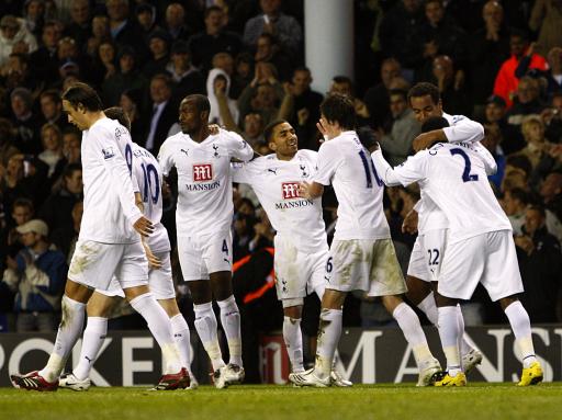 电讯报：切尔西为帕尔默定制特殊战靴，保护受伤脚趾助其康复（电讯报：切尔西为帕尔默打造专属护趾战靴，助其脚趾伤势康复）