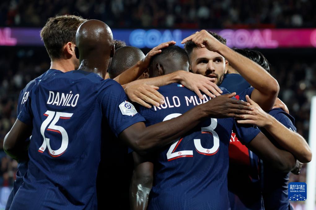 马卡：梅西参观诺坎普引发回归猜测，而美职联支持短期租借