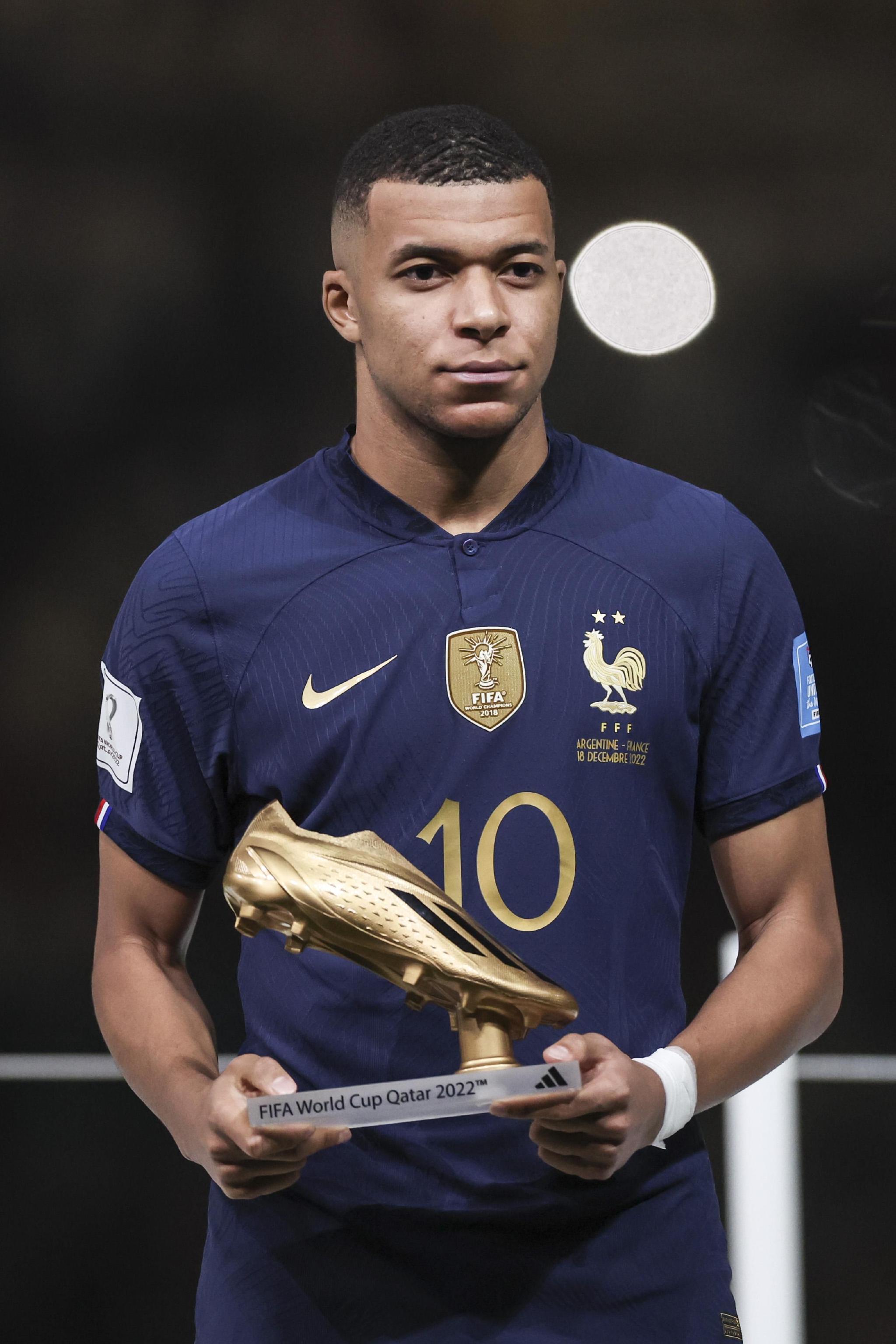 若能战胜弗拉门戈，巴黎将成为足坛历史第三支“六冠王”球队（击败弗拉门戈即可让巴黎加冕足坛史上第三支六冠王）