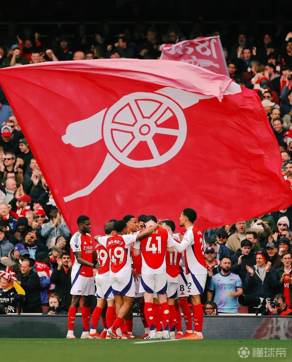 世体：巴萨冬窗将引进中卫，奥塔门迪、德弗里和塞内西是候选（世体：巴萨冬窗瞄准中卫补强，奥塔门迪、德弗里、塞内西在列）