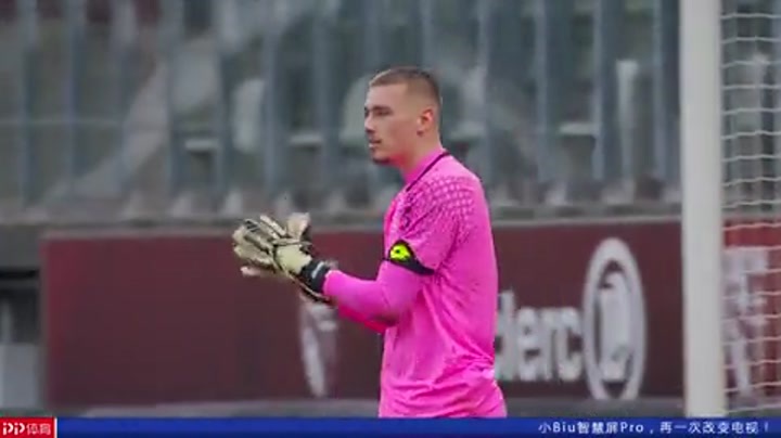 尤尔曼德：多特是顶级球队；格里马尔多可以胜任多个位置